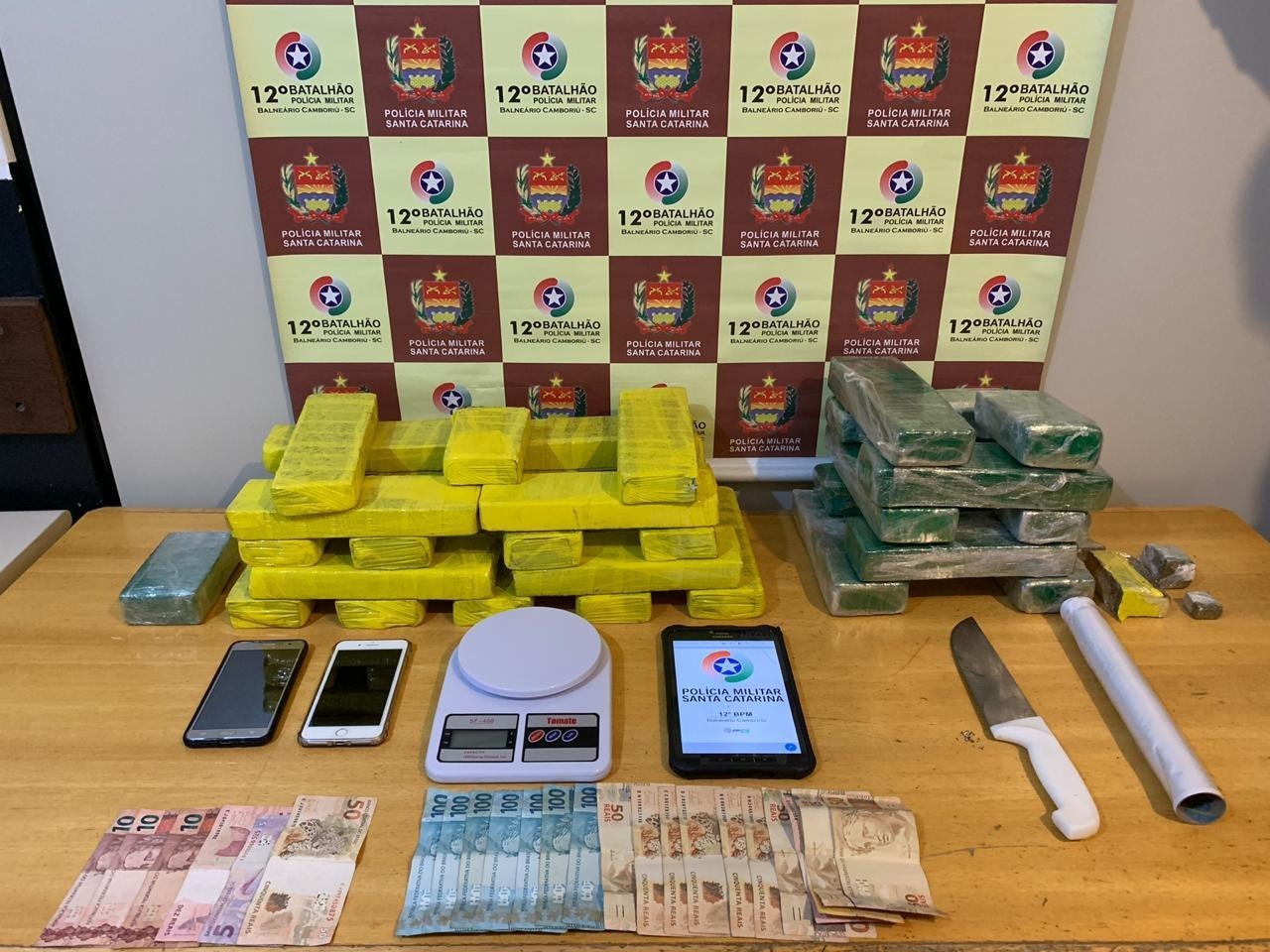 Polícia Militar intercepta entrega de 18kg de maconha em Balneário Camboriú