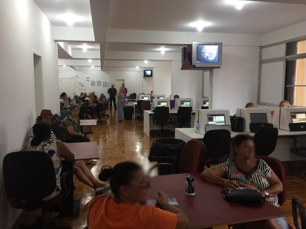 Delegacia de Jogos e Diversões estoura bingo clandestino no Centro de Florianópolis