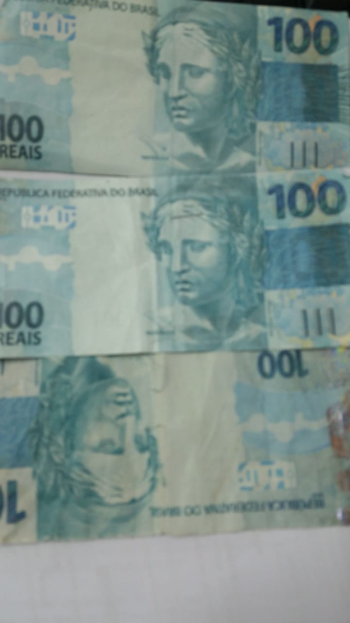 Polícia Civil alerta comerciantes sobre a circulação de notas falsas de 100 reais em São José