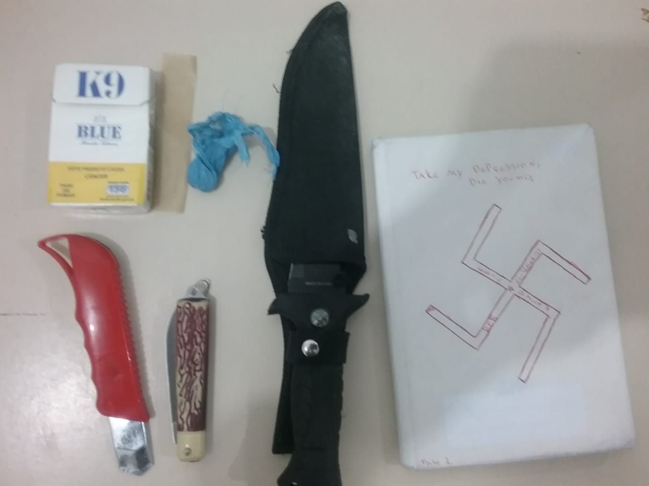 Alunos vão armados para a aula em Itapema, em SC