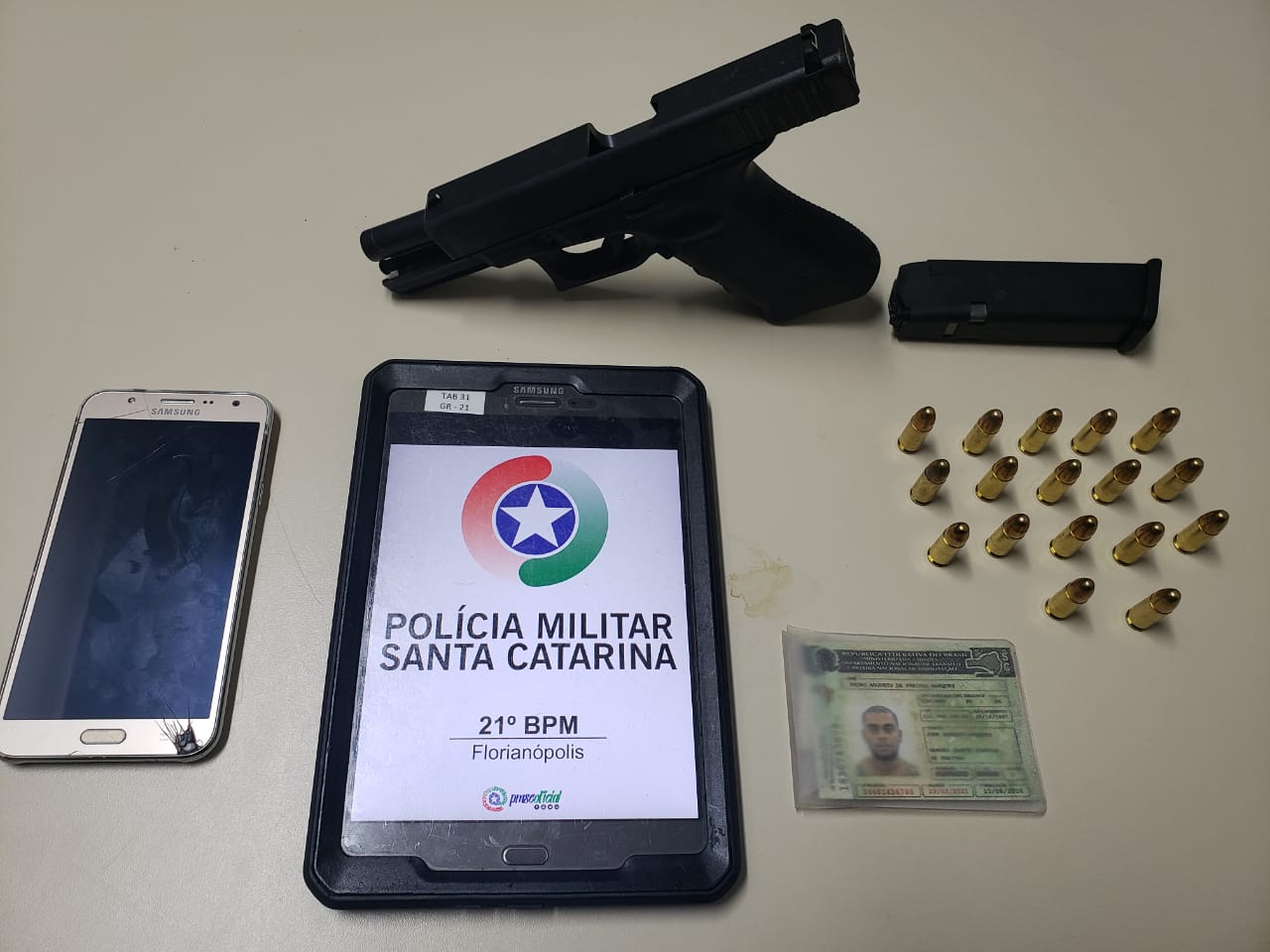 Líder do tráfico no Mocotó, em Florianópolis, é capturado em boate em São José