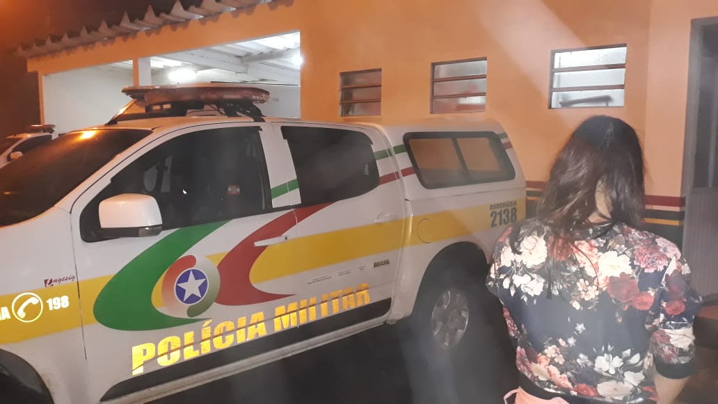 Mulher é presa transportando nove quilos de maconha em ônibus no Oeste do Estado