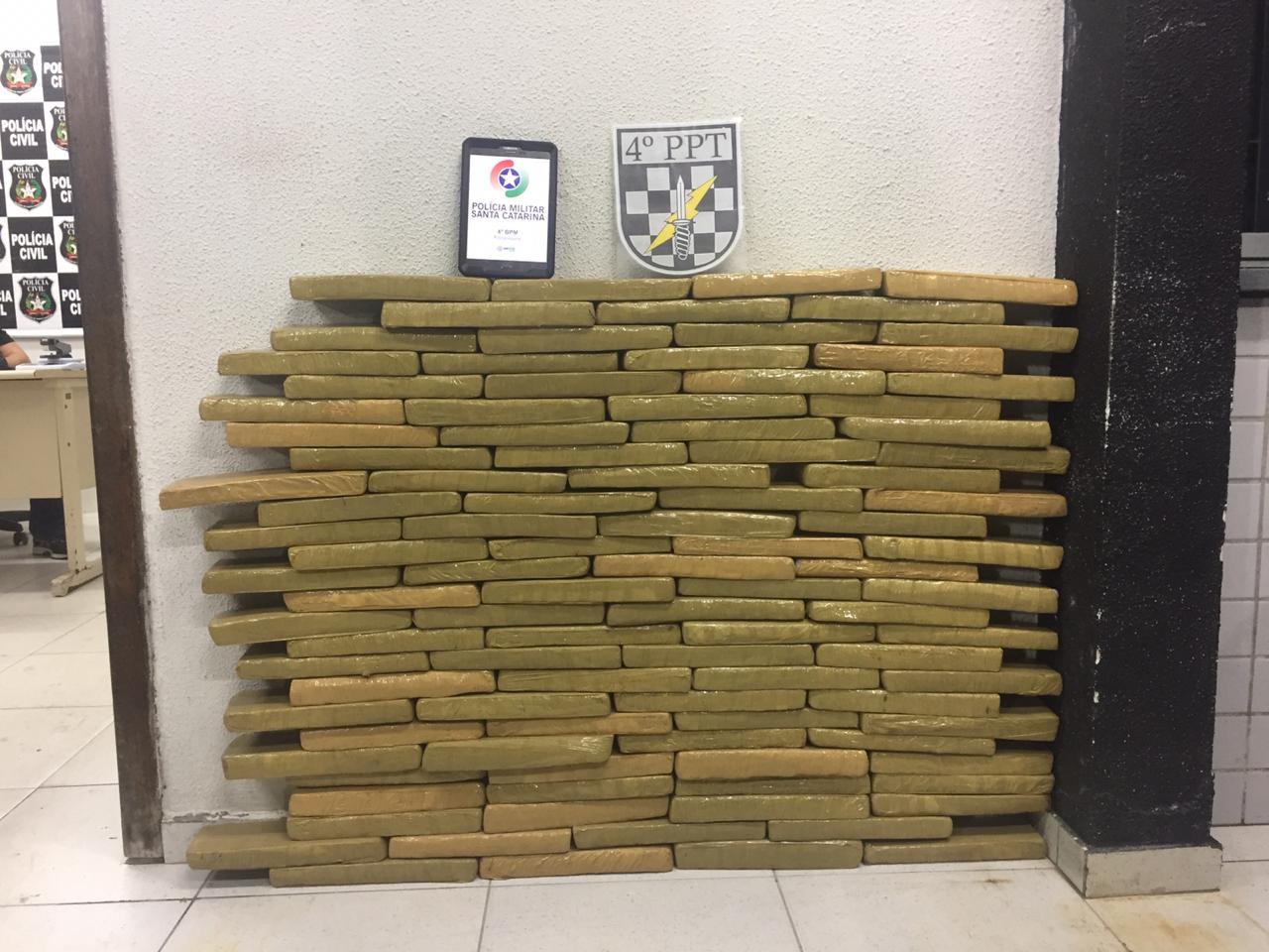 PM apreende 110kg de maconha no centro de Florianópolis