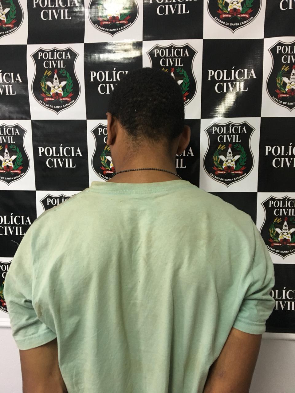 Homem Aranha é capturado em Porto Belo