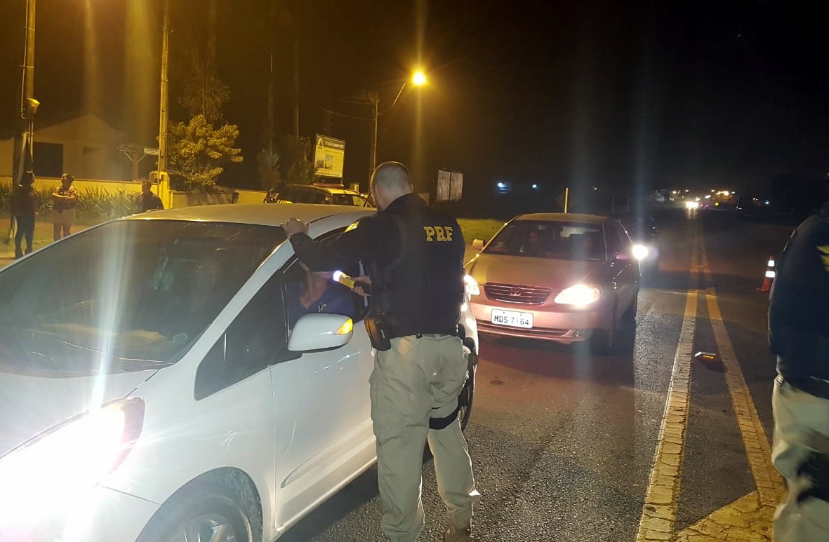 Polícia detém 143 motoristas embriagados neste final de semana, nas BRs de SC