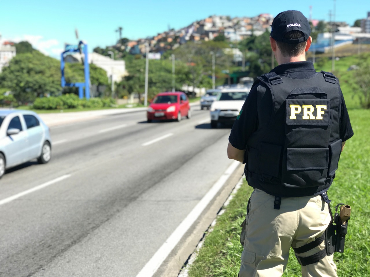 Polícia Rodoviária Federal reforça o policiamento nas rodovias