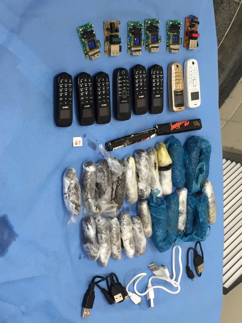 Preso que tentou driblar a segurança morre com celular no estômago em SC