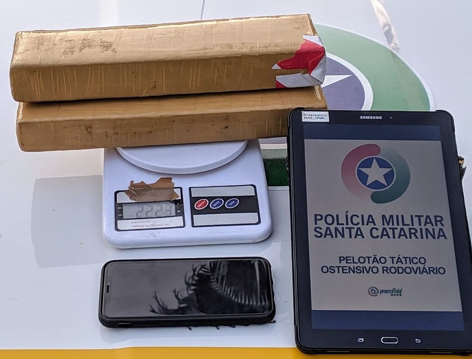 Jovem roda com 2,2Kg de maconha na Lagoa da Conceição em Florianópolis