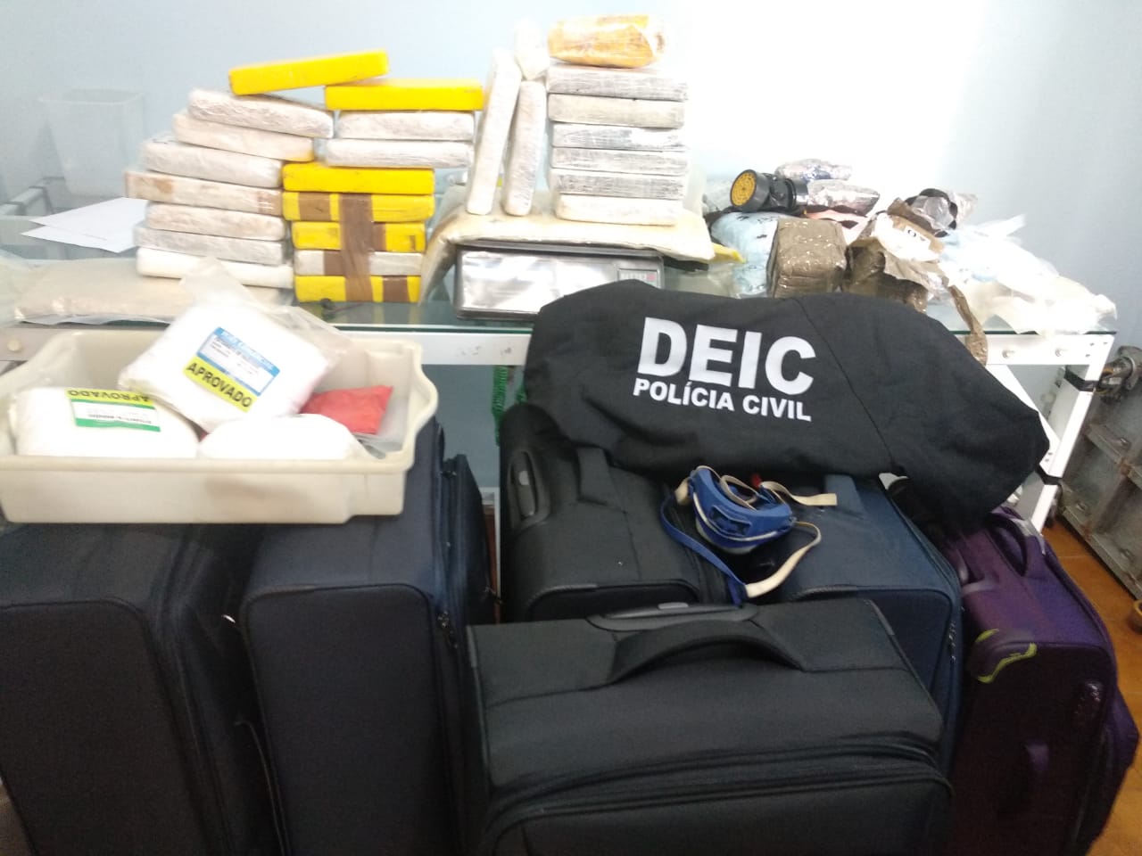 Laboratório produzia drogas sintéticas em Florianópolis
