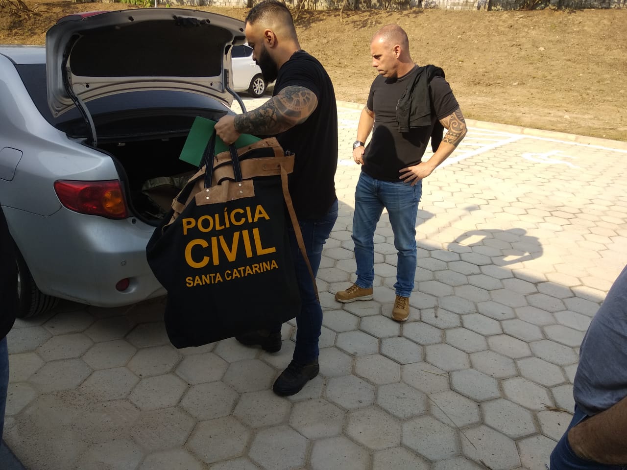 Empresários são capturados na Operação Argamassa no litoral catarinense