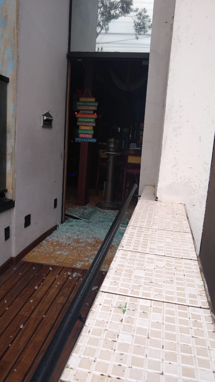 Ladrões à solta em Coqueiros assustam comerciantes