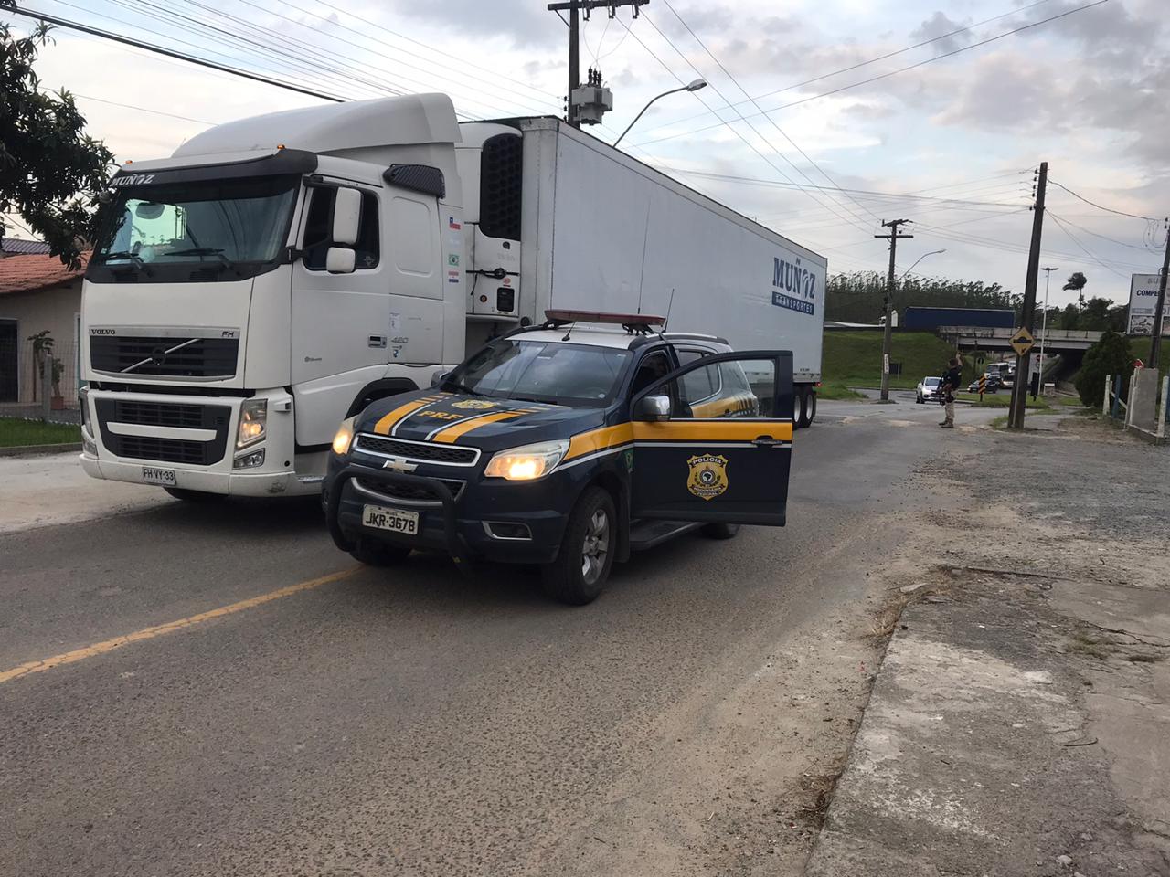 Motorista chileno sequestrado aparece na delegacia de Gaspar