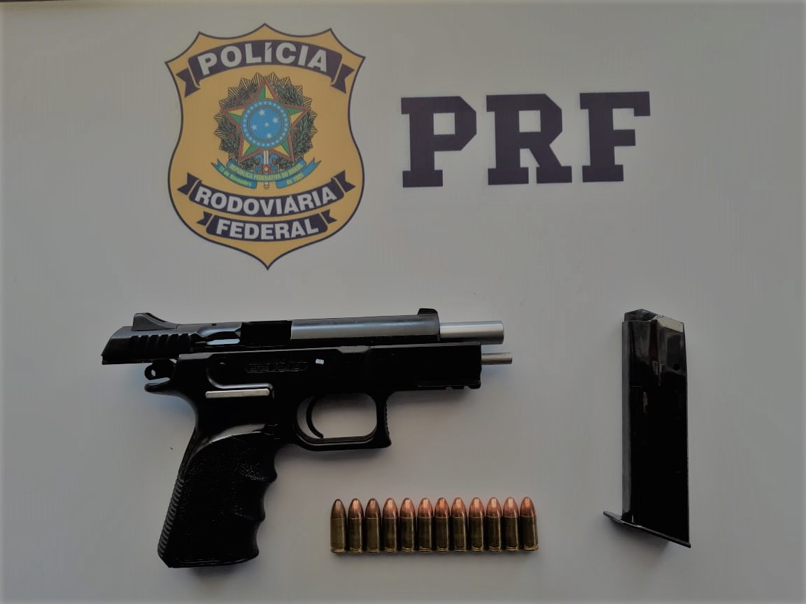 Homem é capturado em Biguaçu pistola israelense