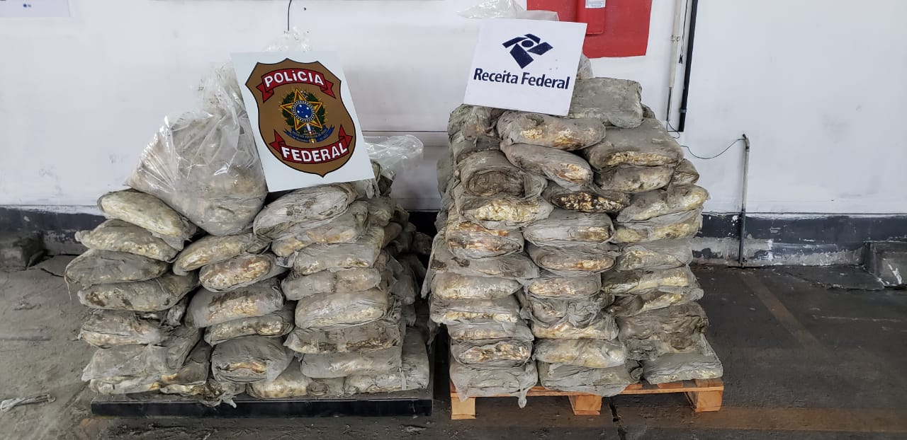 Quase uma tonelada de cocaína apreendida no Porto de Itajaí em SC