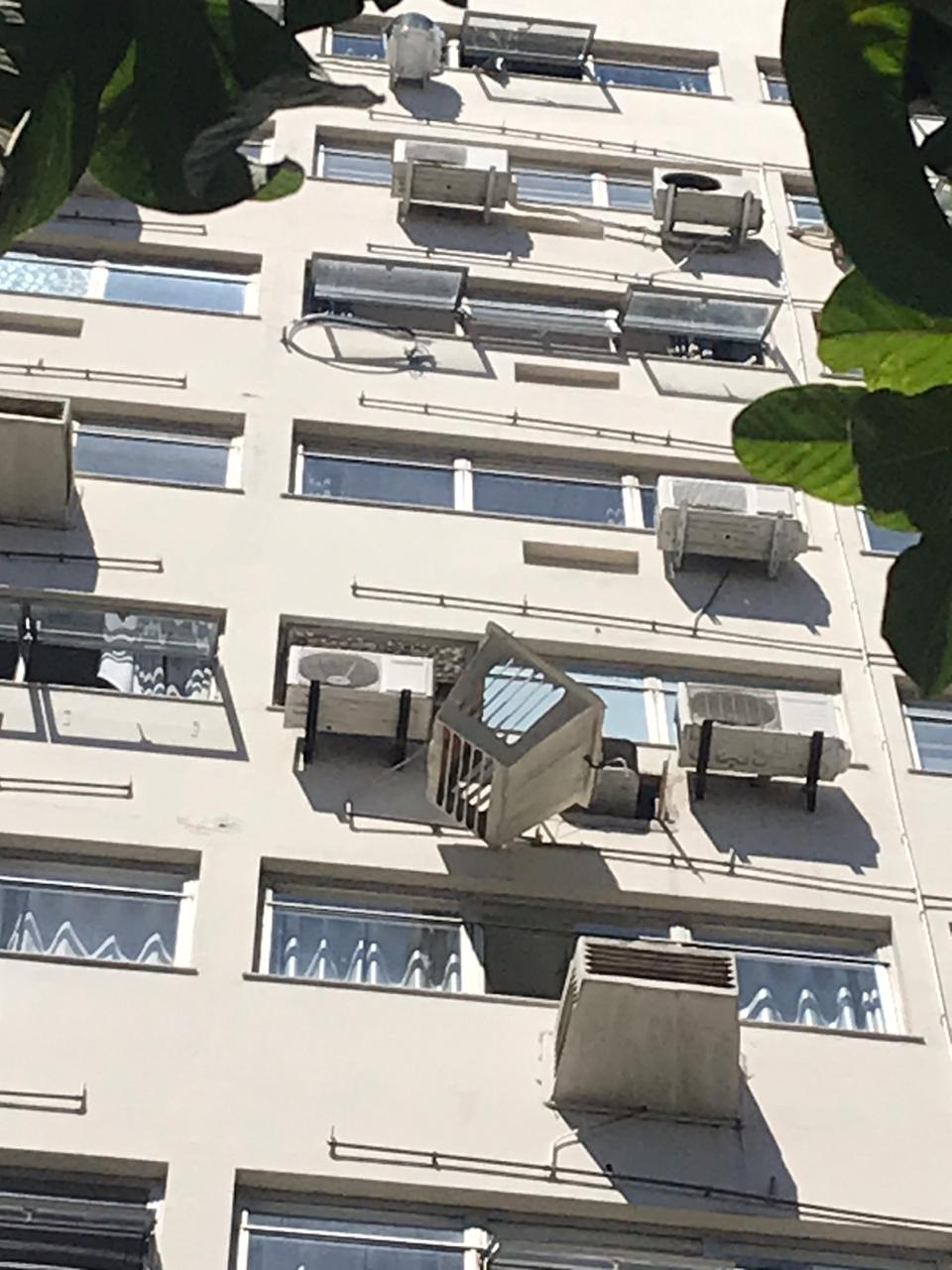 Edifício Canadá, no Centro de Florianópolis, é marcado por fatos surreais