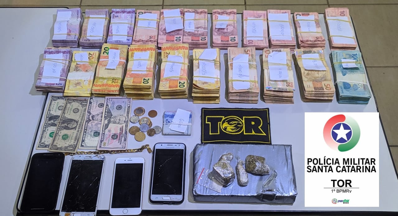 Traficantes em fuga tentam se livrar de R$67 mil, Florianópolis