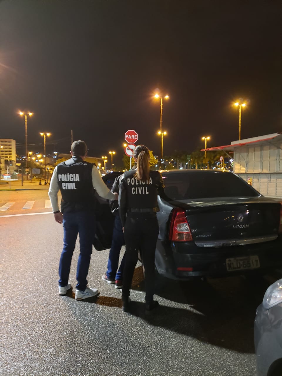 Fim de linha para o homem que escondeu o corpo da namorada no  carro