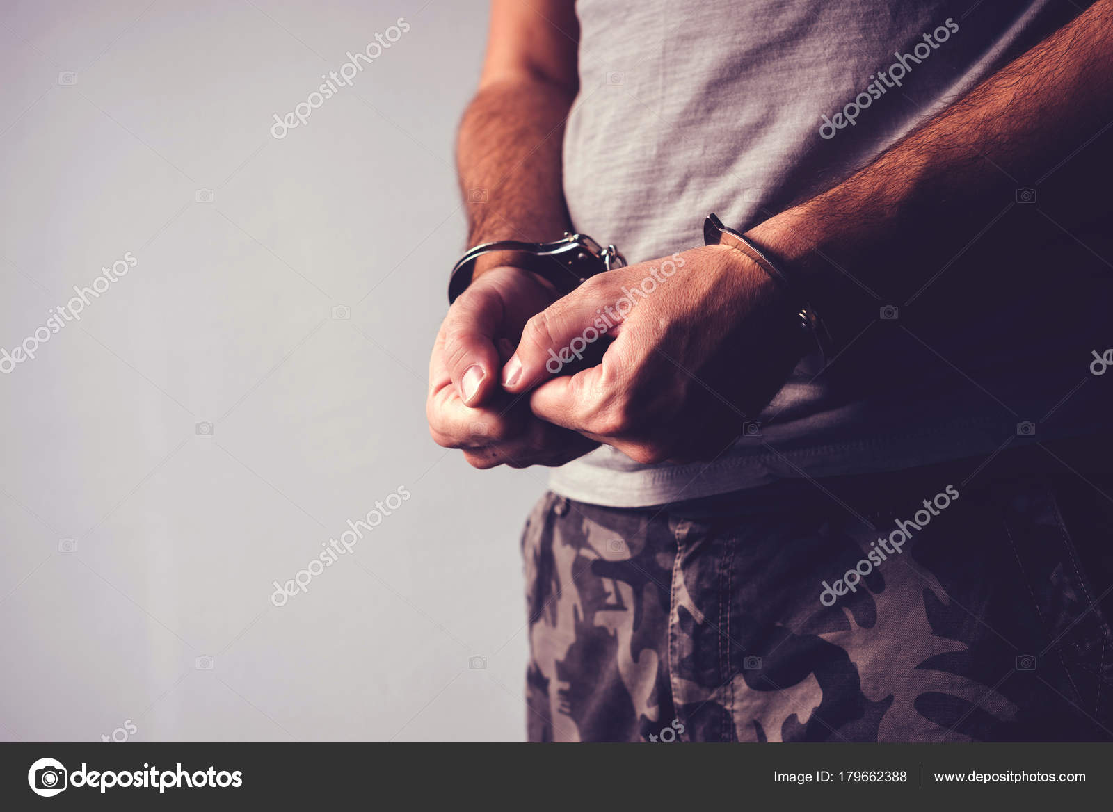 Jovem tentava embarcar para França com cocaína