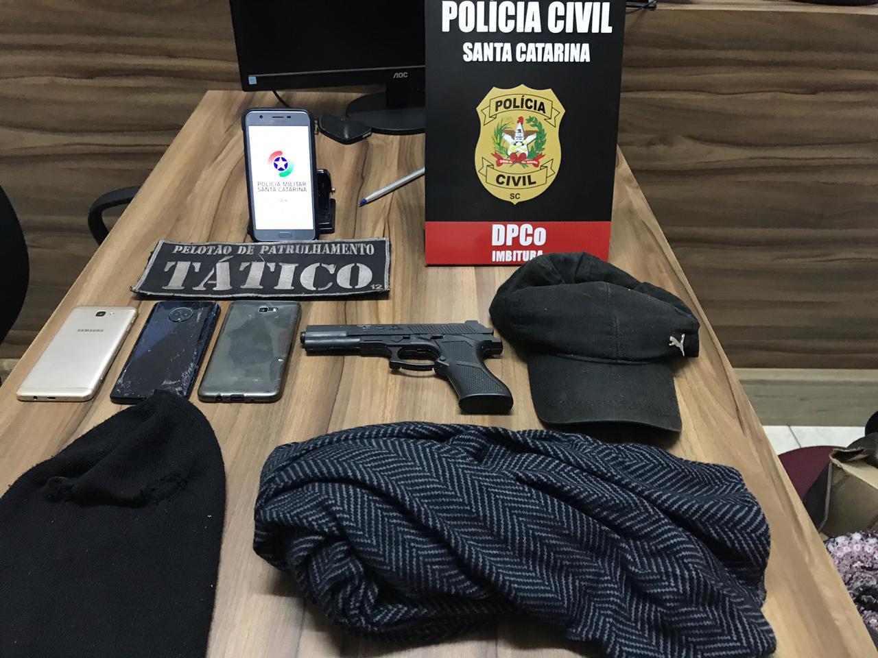 Fim de linha para ladrão armado que usava simulacro