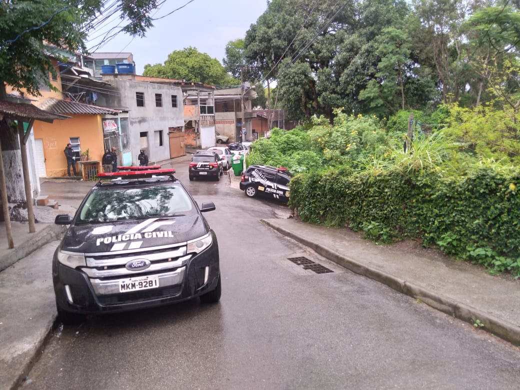 Suspeitos de homicídio são capturados no Morro do Quilombo