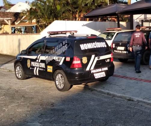 Casal de adolescente suspeito de matar Uber na Capital é executado em Palhoça