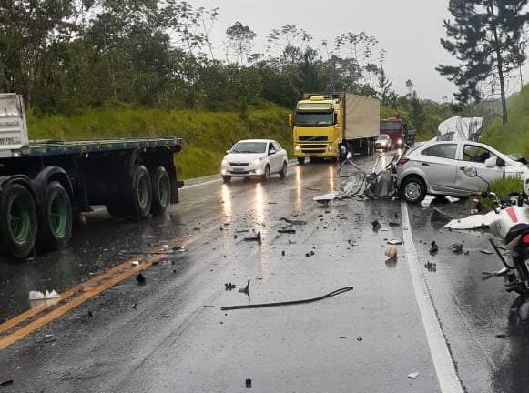 Quatro pessoas morrem em acidente na SC-416,  Itapoá