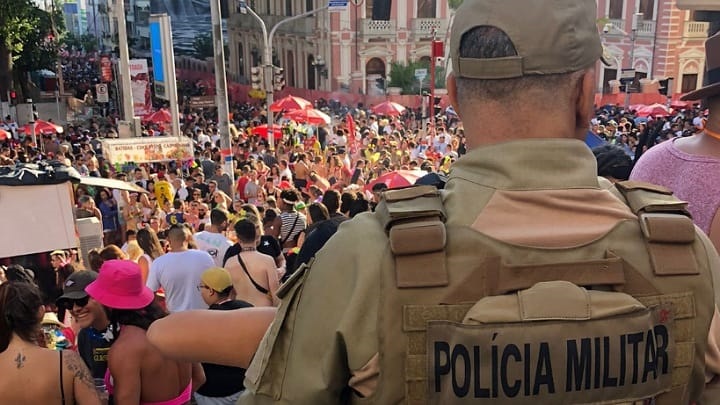 Segurança no Carnaval diminui roubos de celulares em Santa Catarina