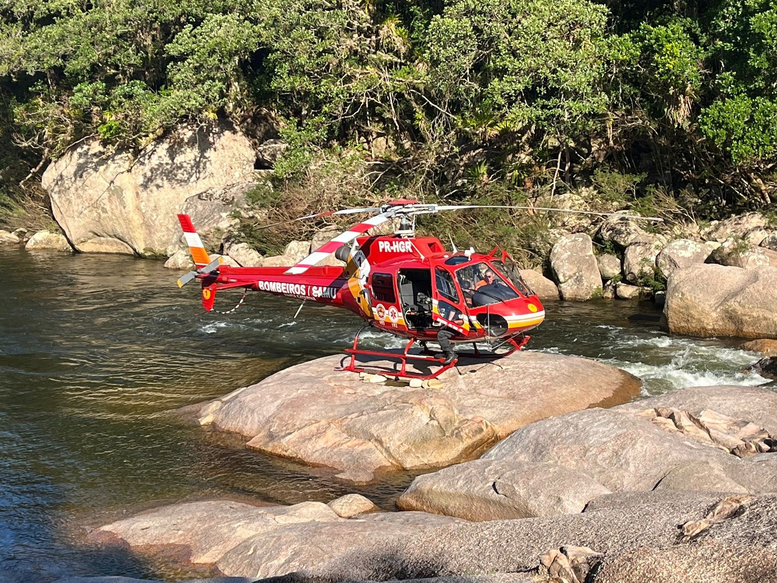 Turista morre por afogamento em cachoeira de Santo Amaro da Imperatriz