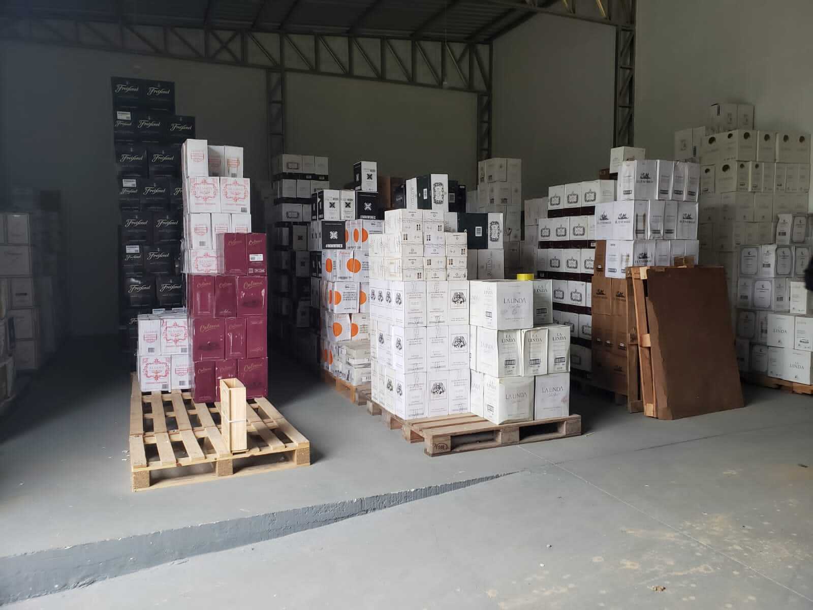 PF desarticula quadrilha que promovia contrabando de vinho da Argentina para Santa Catarina