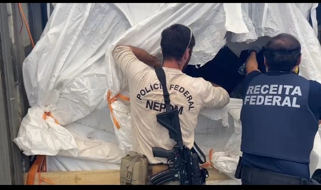 Mais de meia tonelada de cocaína em porto de SC