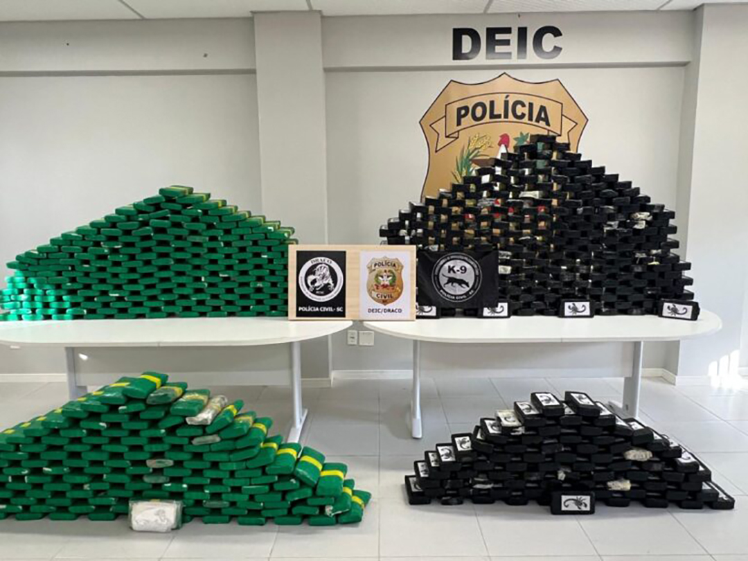 Polícia retira 700 kg de cocaína do mercado consumidor em SC